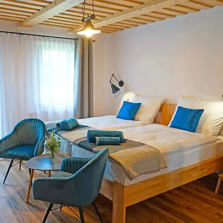 Malinowa Osada Chalet *